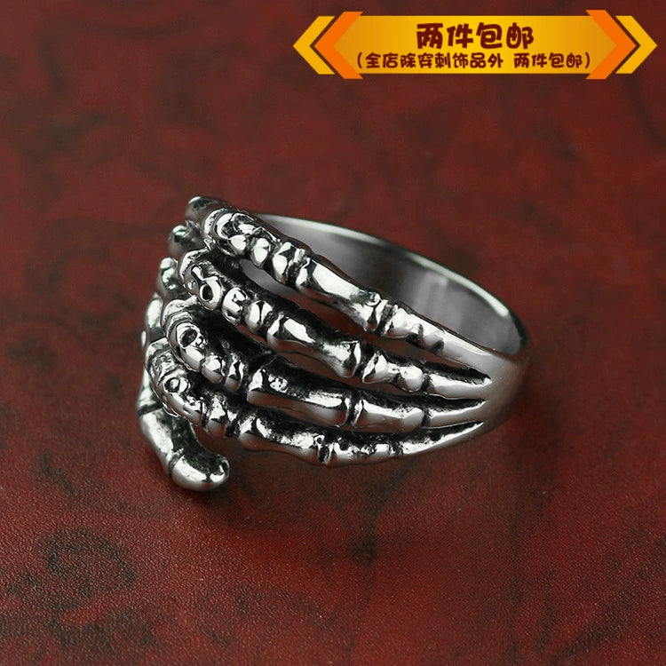 Fashion Titanium Steel Ring Skull Hand Titanium Steel Ring Ghost Hand Punk Casting Men's Ring Ring