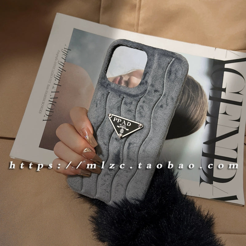 Autumn and winter luxury velvet lettering for apple 14/13promax phone case iPhone15 premium sense 12pro anti-drop soft shell 11 flannel cover 15promax tide girl