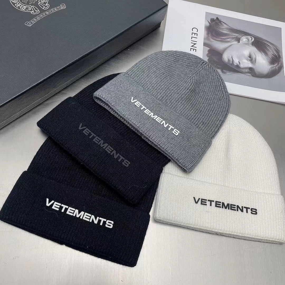 VETEMENTS men's and women's beanie