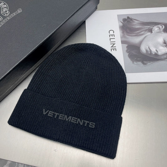 VETEMENTS men's and women's beanie