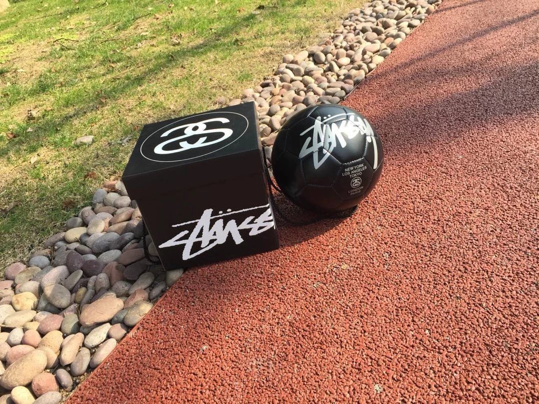 Stussy 8 ball Football